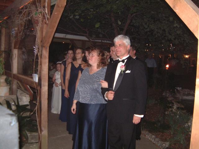 2003/10(Oct)/03(Urbik-Wedding)/640x480_2003-10-05 20-27-09.JPG
